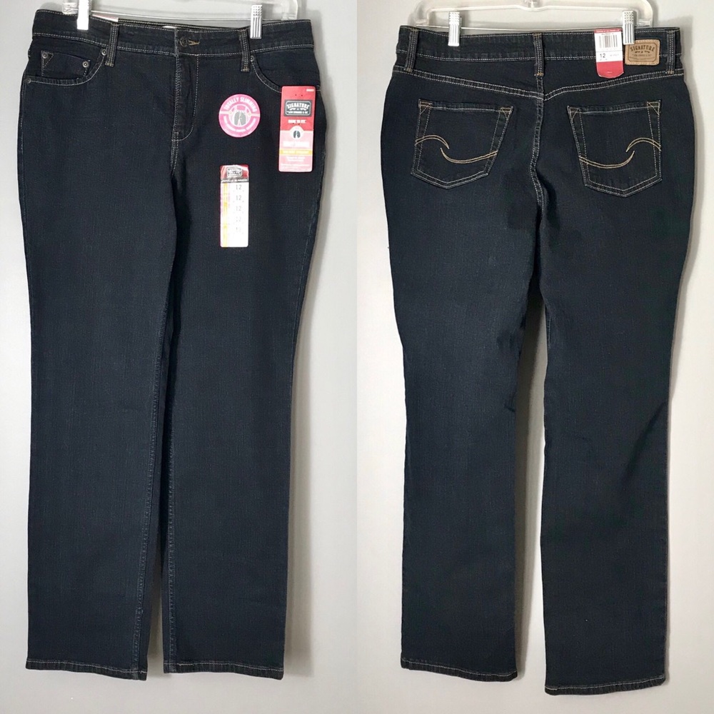 Levi’s NWT Signature Straight Leg Jeans
